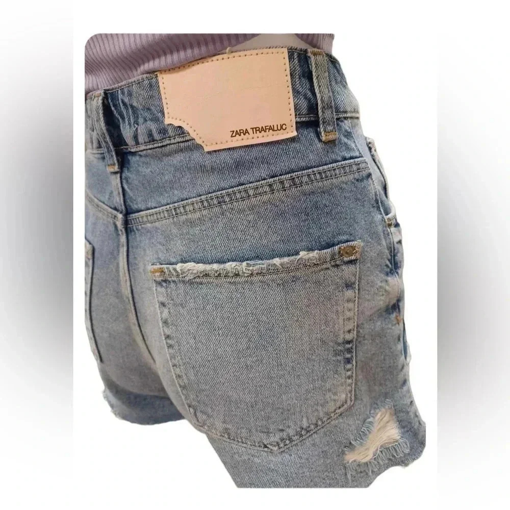 Zara High Rise Distressed Lip Appliqués Patches Denim Shorts Size 02 - Picture 7 of 10